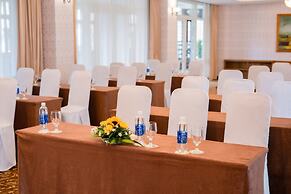 Century Riverside Hotel Hue
