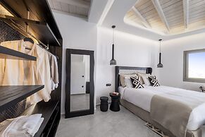 Deliades Mykonos