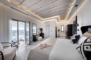 Deliades Mykonos
