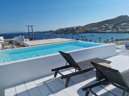 Deliades Mykonos