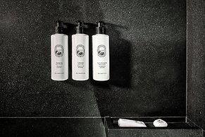 Duxton Reserve Singapore, Autograph Collection