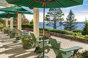 Spruce Point Inn