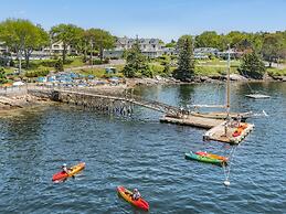 Spruce Point Inn