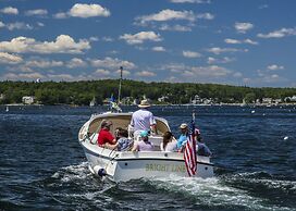 Spruce Point Inn