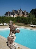 Chateau De Jallanges