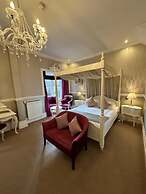 Langtry Manor Hotel