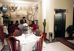 Del Prado Inn