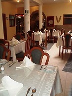 Del Prado Inn