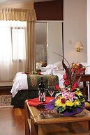 Del Prado Inn