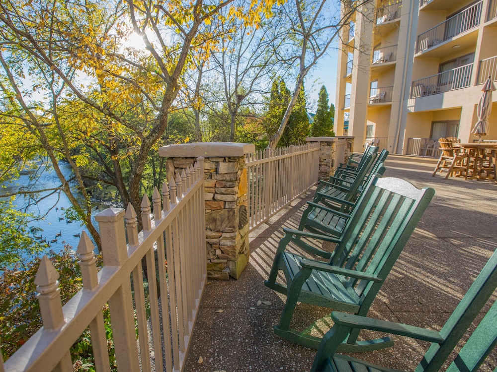 Music Road Resort Hotel and Inn