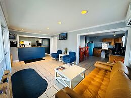Flagship Inn and Suites