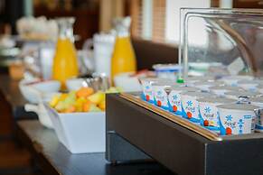 Flagship Inn and Suites