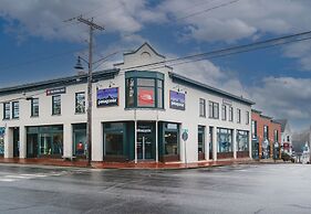 Casco Bay Inn