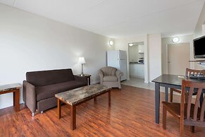 Super 8 by Wyndham Cambridge/Kitchener/Waterloo Area