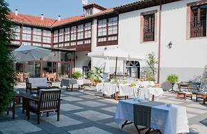 Hotel PAX Casona del Busto