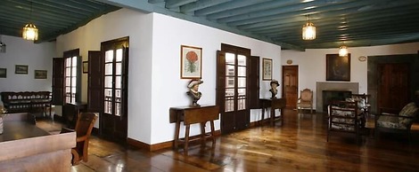 Hotel PAX Casona del Busto