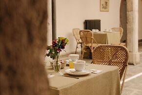 Hotel PAX Casona del Busto