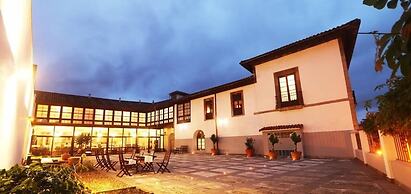 Hotel PAX Casona del Busto