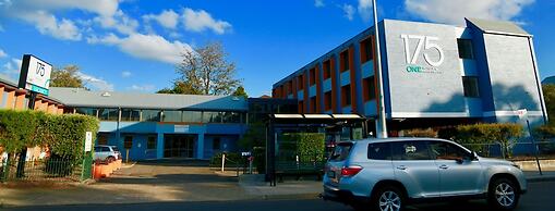 175 Hotel Westmead