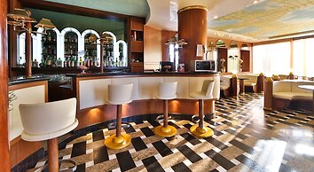 Hotel Bristol