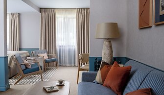 North Lakes Hotel And Spa