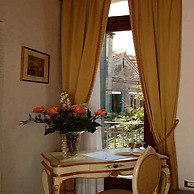 Apostoli Palace