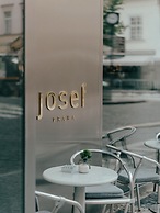 Hotel Josef