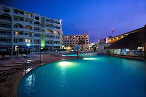 Aquamarina Beach Hotel