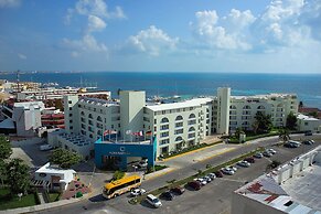 Aquamarina Beach Hotel