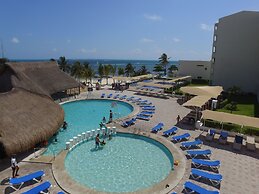 Aquamarina Beach Hotel