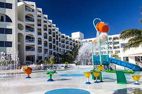 Aquamarina Beach Hotel