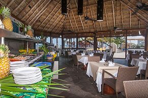 Aquamarina Beach Hotel