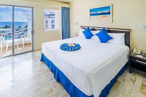 Aquamarina Beach Hotel