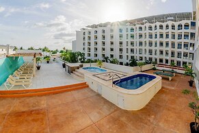 Aquamarina Beach Hotel