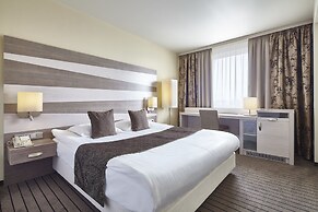 Rushotel