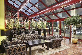 Rushotel