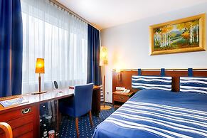 Rushotel