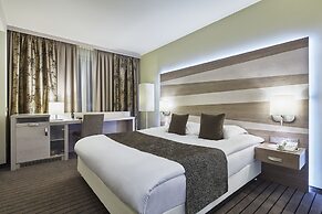 Rushotel