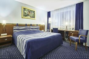 Rushotel