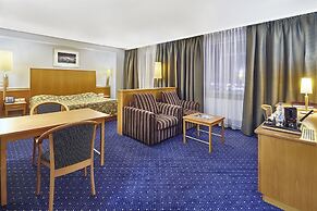 Rushotel