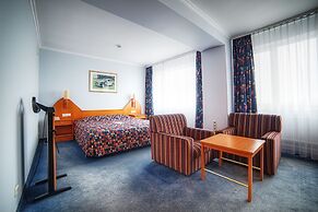 Rushotel