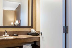 Quality Hotel & Suites