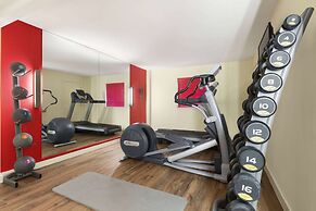 Ramada by Wyndham London North M1