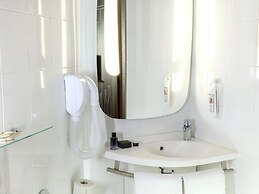 ibis Orange Sud