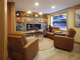 Fernie Fox Hotel