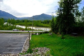 Fernie Fox Hotel