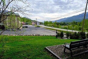 Fernie Fox Hotel