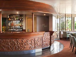Crown Hotel