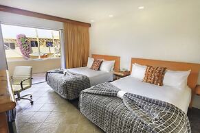 Los Patios Hotel