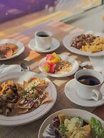 Los Patios Hotel